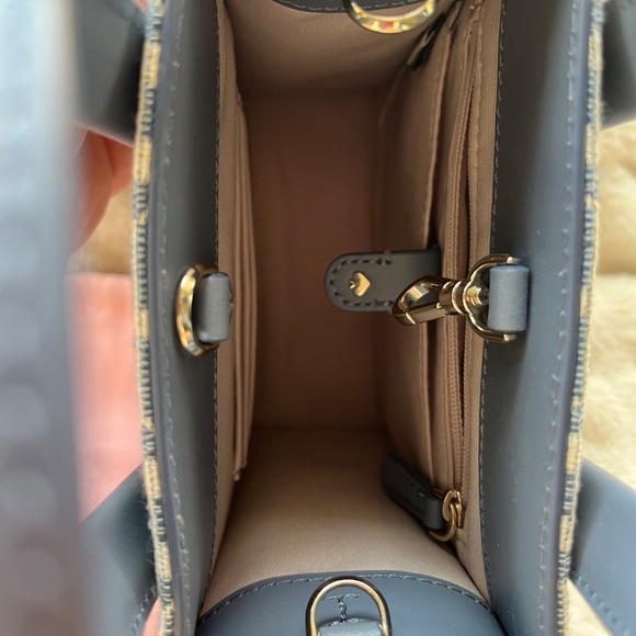 Kate Spade Spade Flower Jacquard Stripe Manhattan Mini Crossbody - Picture 3 of 5